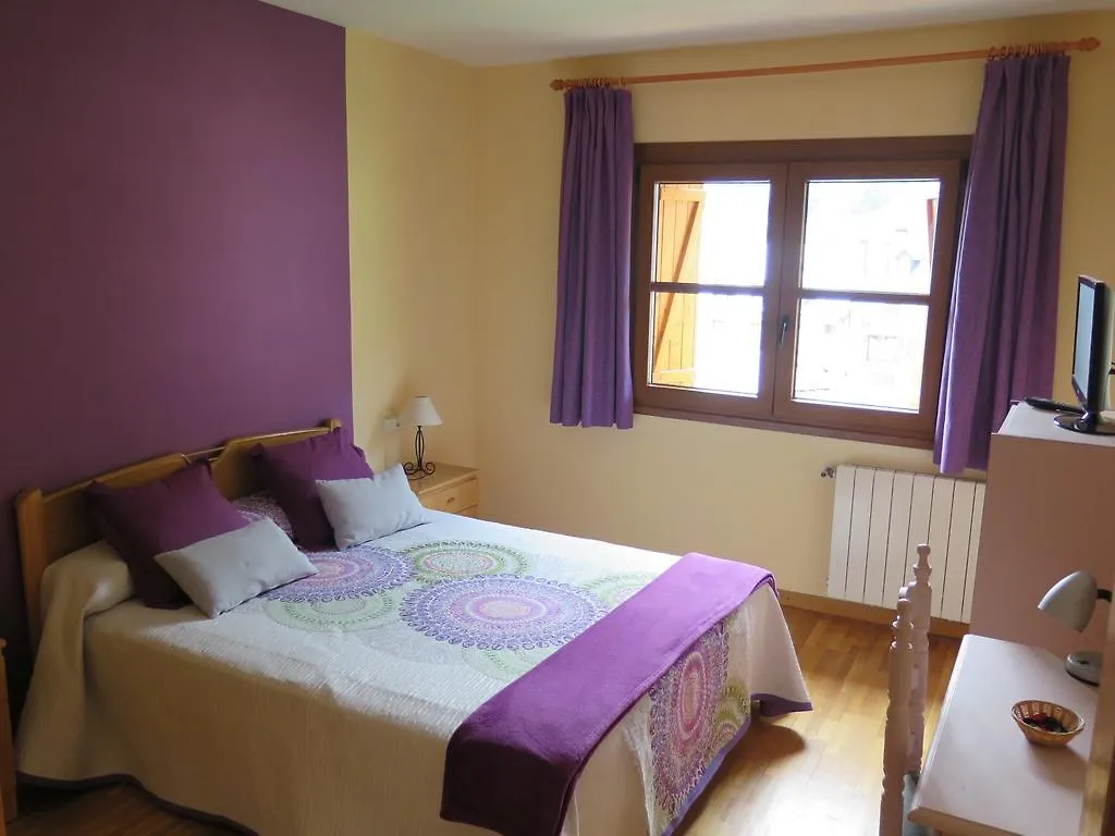 Apartment Apartaments El Ribal Valencia D'Aneu